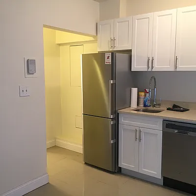 Rented by YGNY Realty | media 4