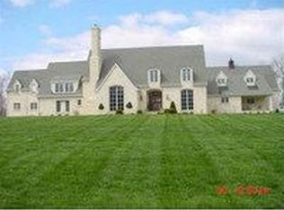 1035 Robertson Rd S, Murray, KY 42071