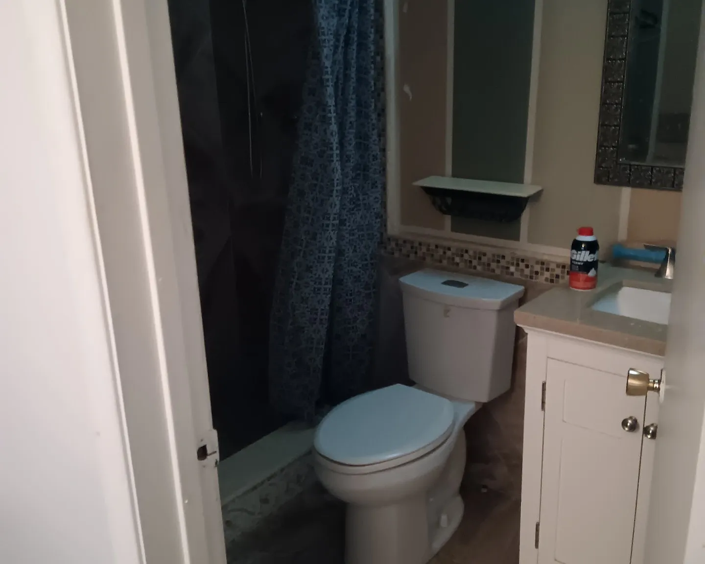 1 bed, 1500 sqft, $1,100 — Photo 2