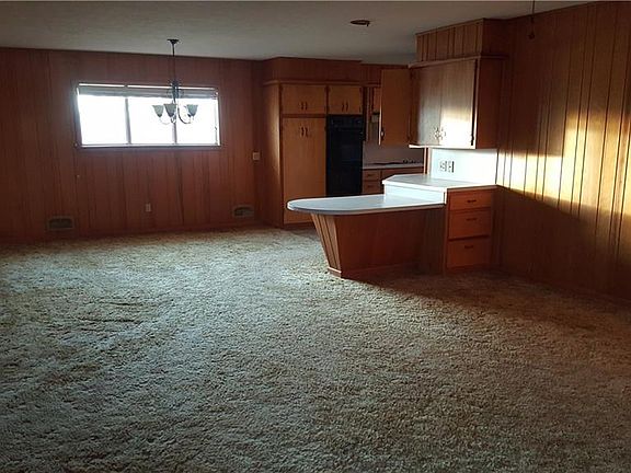 2nd image of 702 E Garfield Ave