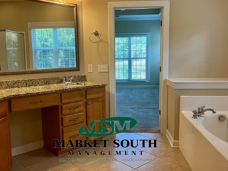 216 Claremont Way — Photo 33