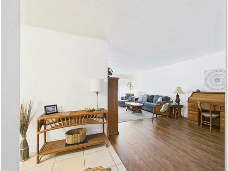 2700 Bayshore Blvd #3210 — Photo 2