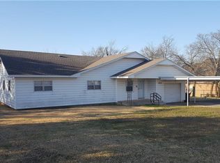 3532 Decker Dr, Moore, OK 73160