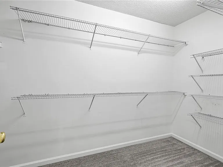 6430 Barwick Ln — Photo 28