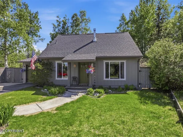 11233 Bridger Cir, Eagle River, AK 99577