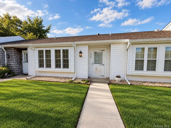 426 Aylesbury Ct Unit C, Ridge, NY 11961