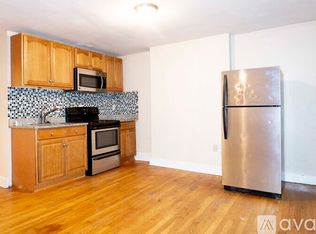 2989 Washington St #1E, Roxbury, MA 02119