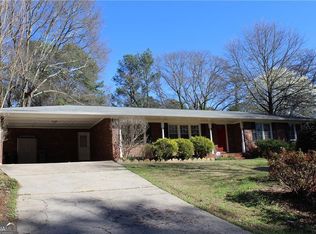 995 Melody Ln, Roswell, GA 30075