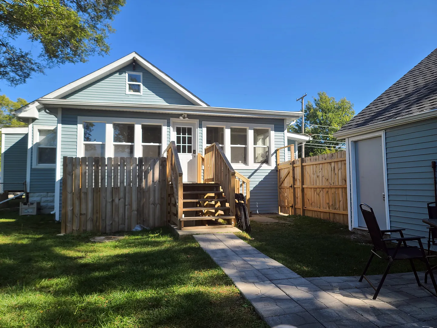 42624 N Lake Ave photo 1