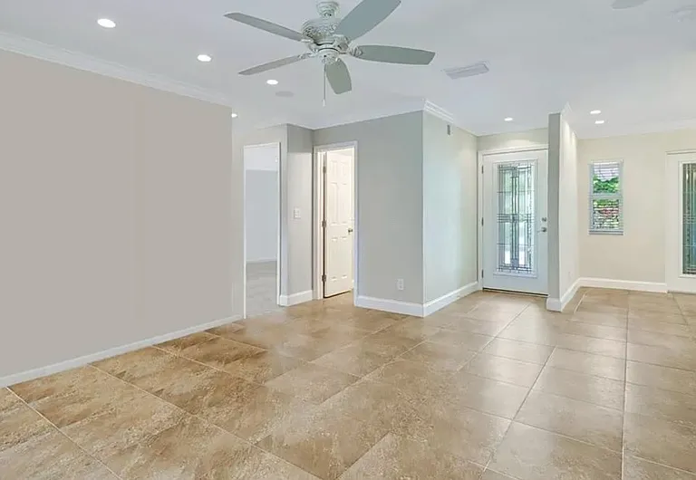 Open and bright floor plan