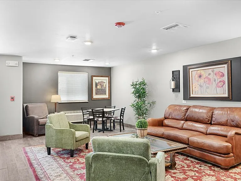 Common area sitting / lounge space