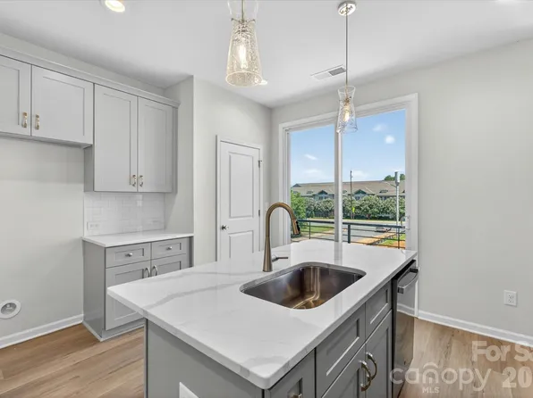 1341 Walter Taylor Way #Eqx1976, Charlotte, NC 28206
