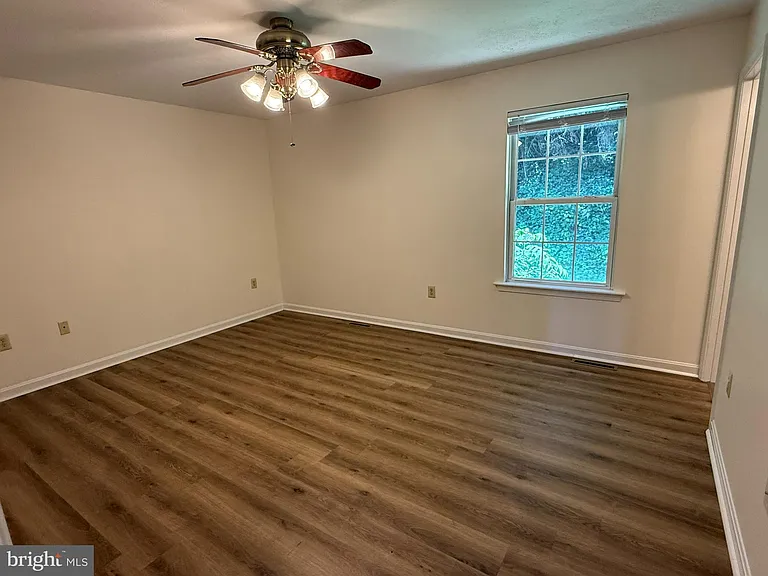 1183 River Bend Ct — Photo 11