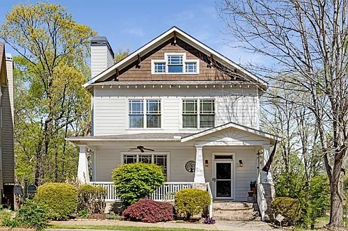 1390 Marion Walk SE Photo 1
