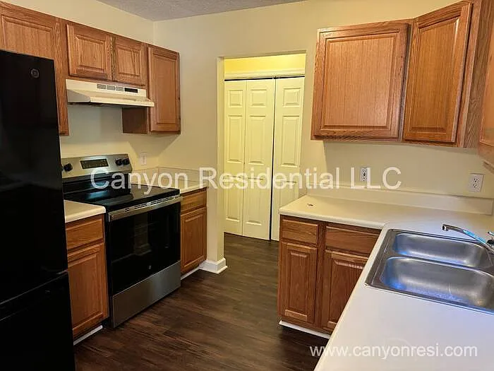 3995 Orchard Knoll Dr — Photo 3