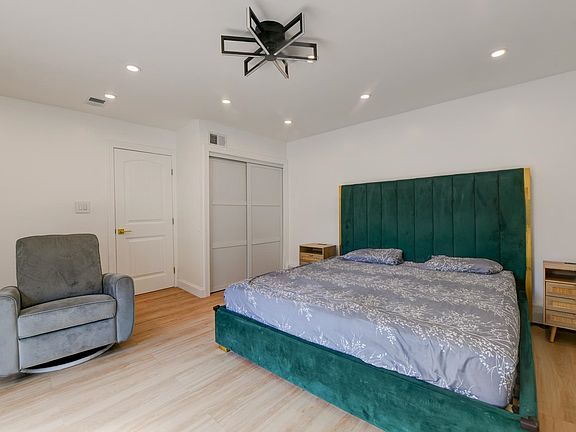 2nd image of 50 Chestnut St