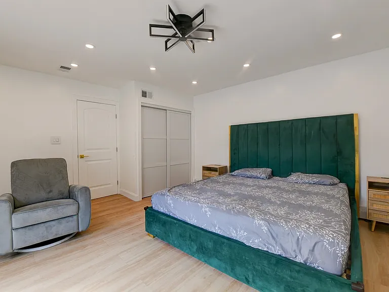 50 Chestnut St — Photo 2