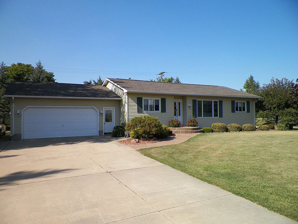 617 Main St, Kinde, MI 48445 Zillow