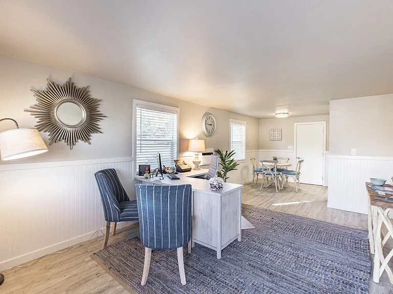 The Lakes Apartments — Photo 17