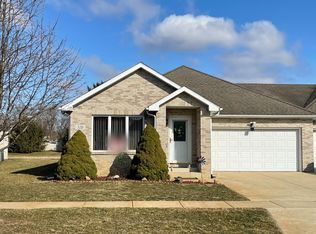 326 11th Cir, Demotte, IN 46310