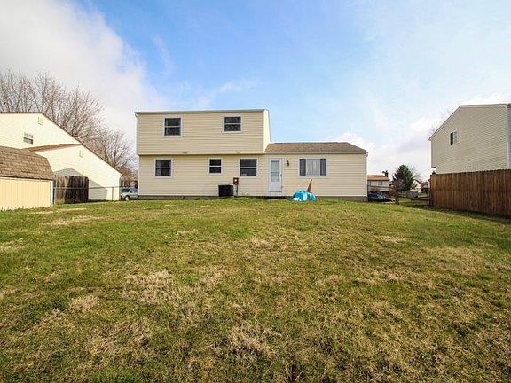 3rd image of 6419 Cherroy Dr
