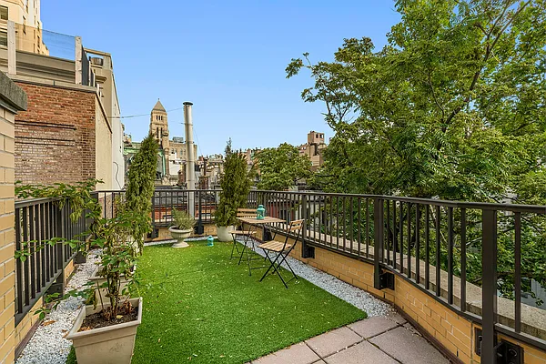 Sold by SERHANT. | media 7