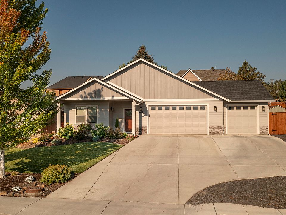 1st image of 2745 SW 32nd St