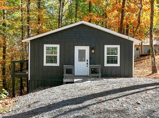 300 Lakeview Cir, Smithville, TN 37166