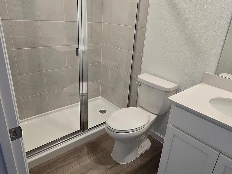 653 Holly Lakes Dr — Photo 16