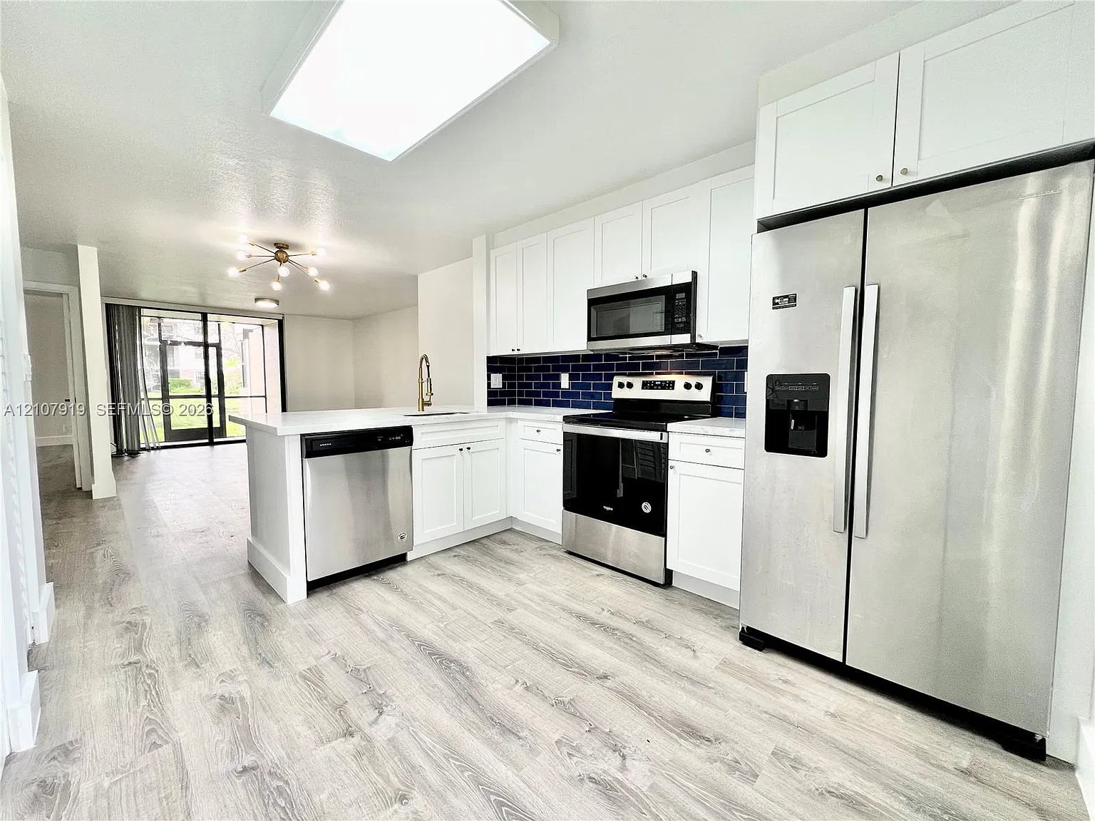 Grand Marquis Condo Homes — Photo 1