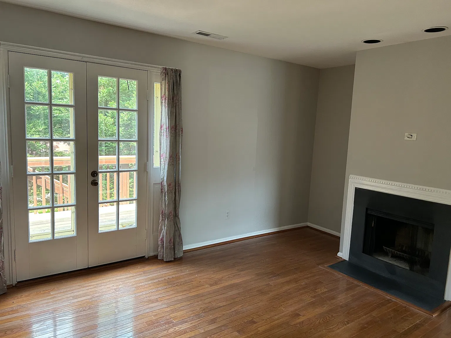 2 bed, 2.5 bath, 940 sqft, $2,950 — Photo 2