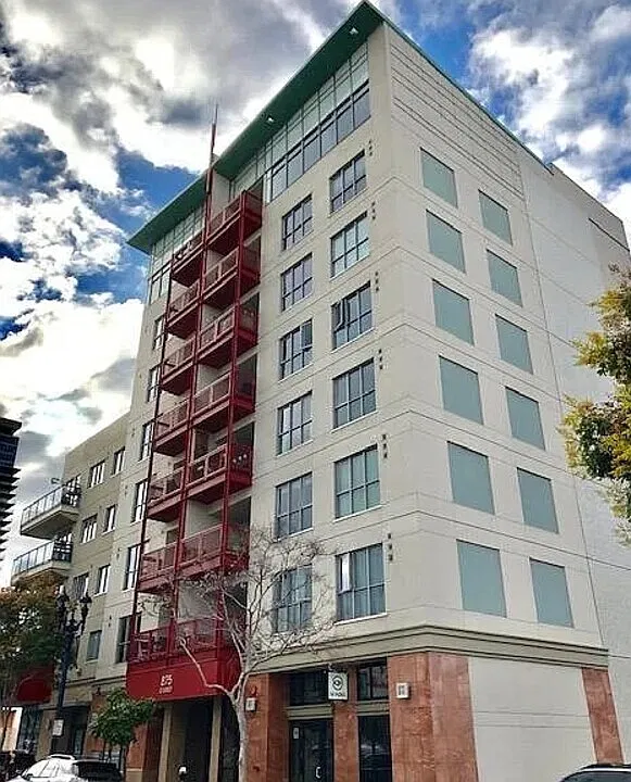 875 G St #201