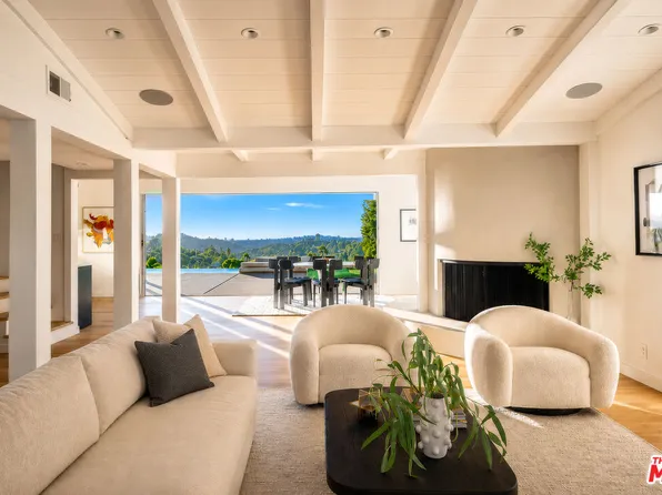 3109 Dona Susana Dr, Studio City, CA 91604