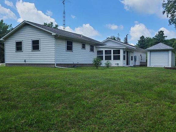 3rd image of 3050 W Sanilac Rd
