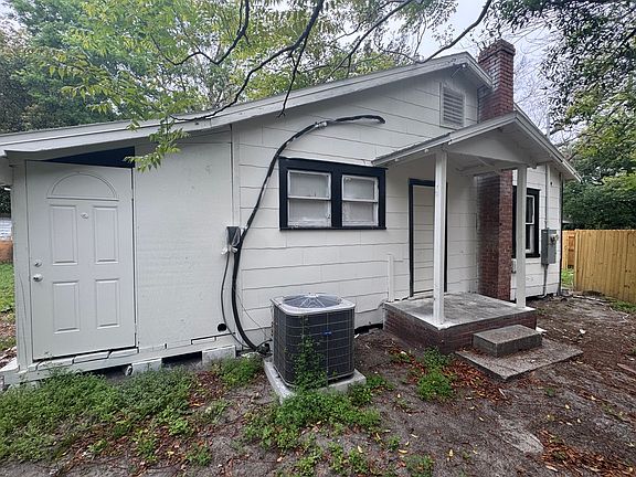 3rd image of 5420 Leaming Ave