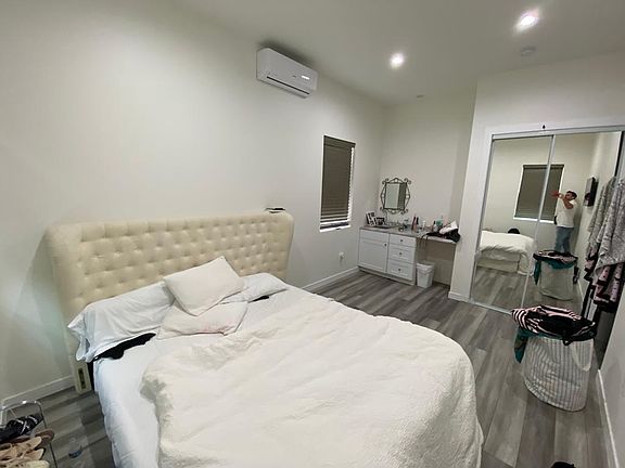 3rd image of 23119 Mariano St #1