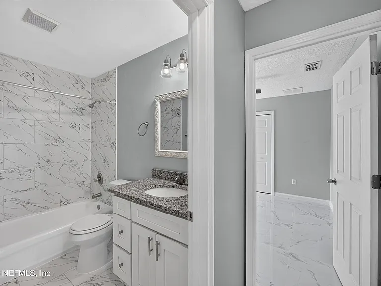490 Hillside Dr — Photo 28