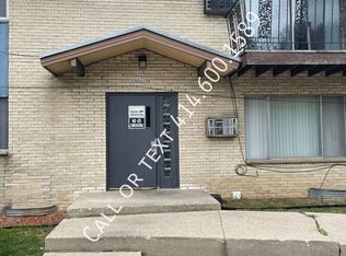6330 N 91st St #4, Milwaukee, WI 53225