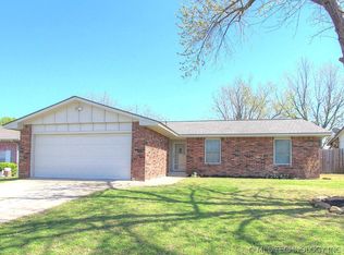 1423 S 123rd East Pl, Tulsa, OK 74128