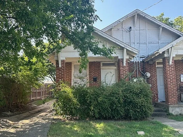 320 W Laurel St #320