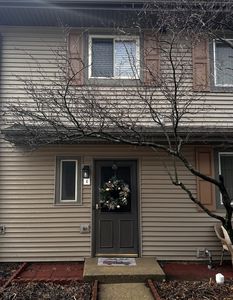 2S739 Winchester Cir E Unit 4, Warrenville, IL, 60555