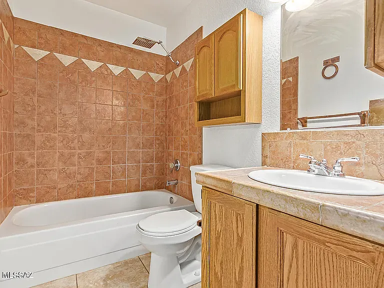 3546 E 3rd St — Photo 11