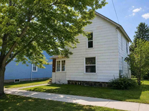 46 Bridge St, Petoskey, MI 49770