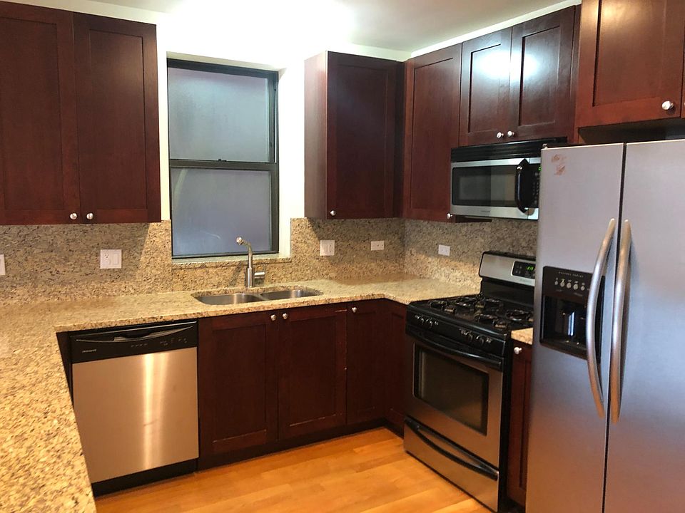 1st image of 1827 N California Ave Unit 4