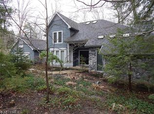 1270 Revere Rd, Akron, OH 44333