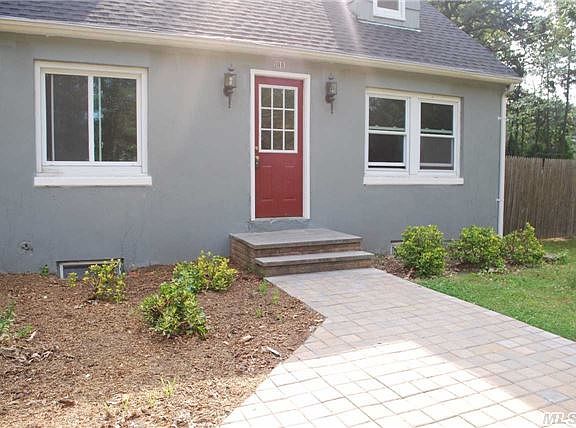 2nd image of 188 Oakfield Ave