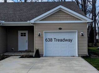 638 Treadway Blvd, Sheffield Lake, OH