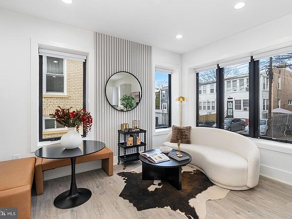 5th image of 1140 Oates St NE #101