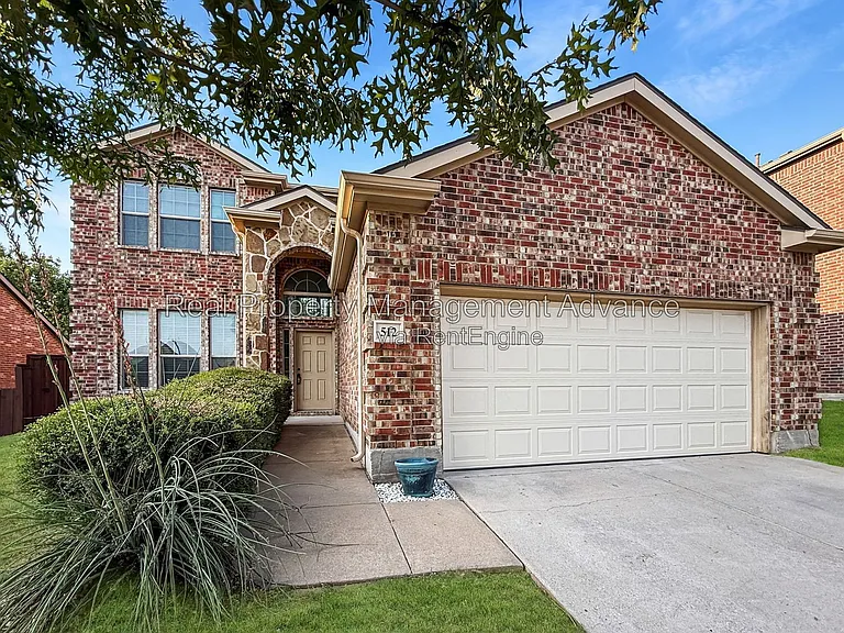 512 Winchester Dr — Photo 1