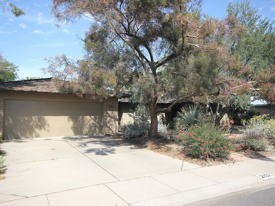 2052 E Hermosa Drive